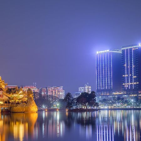 Wyndham Grand Yangon Exterior foto