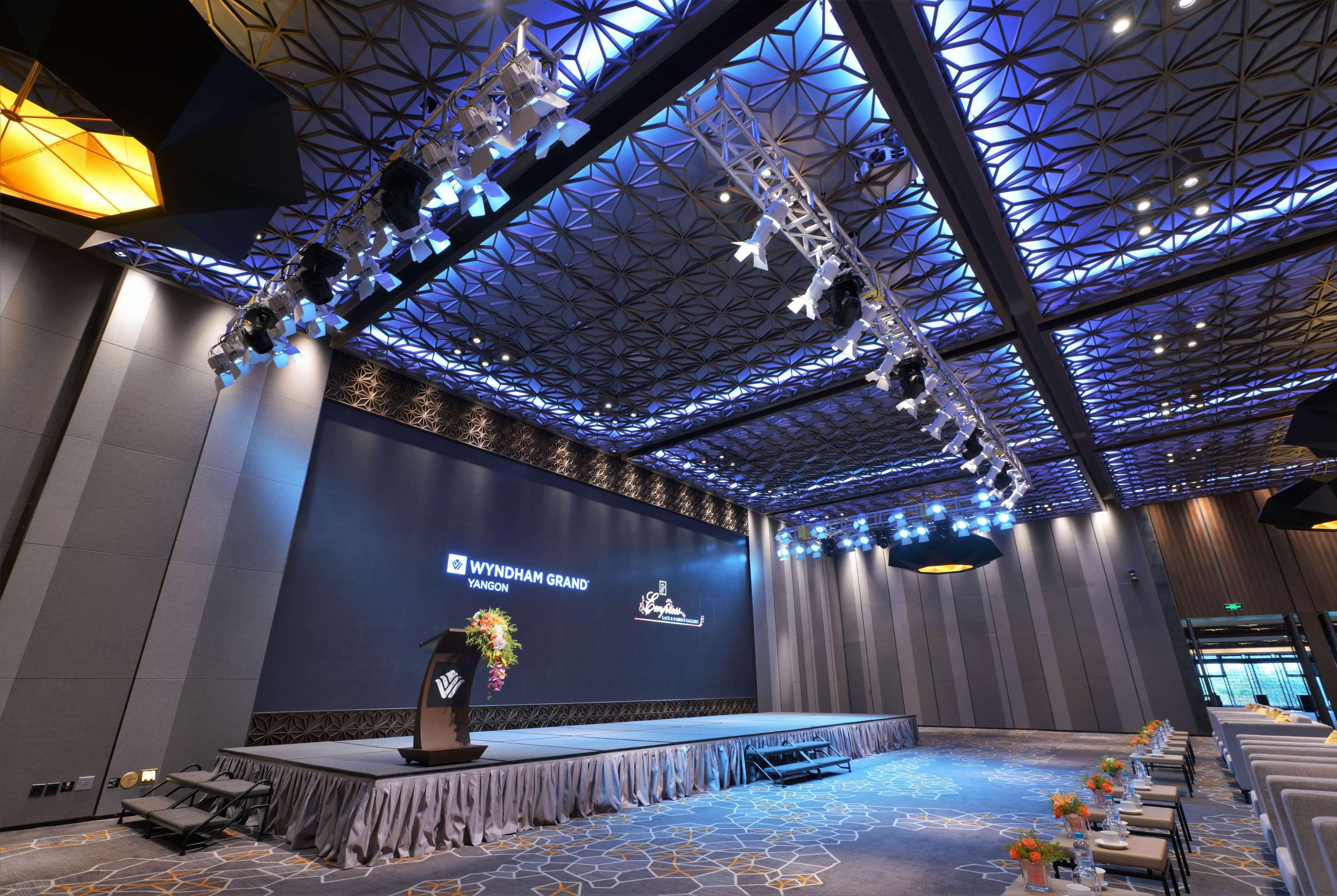 Wyndham Grand Yangon Exterior foto